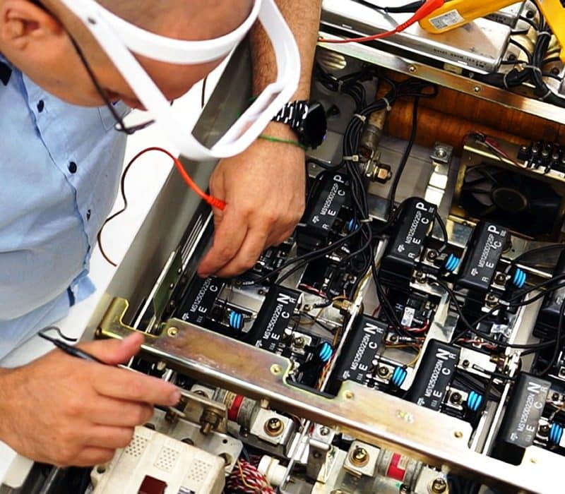 Serviços em Eletrônica Industrial Reparo e Manutenção em Inversores de Frequência